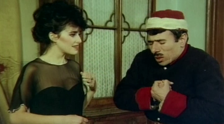 yaprak-ozdemiroglu4.png