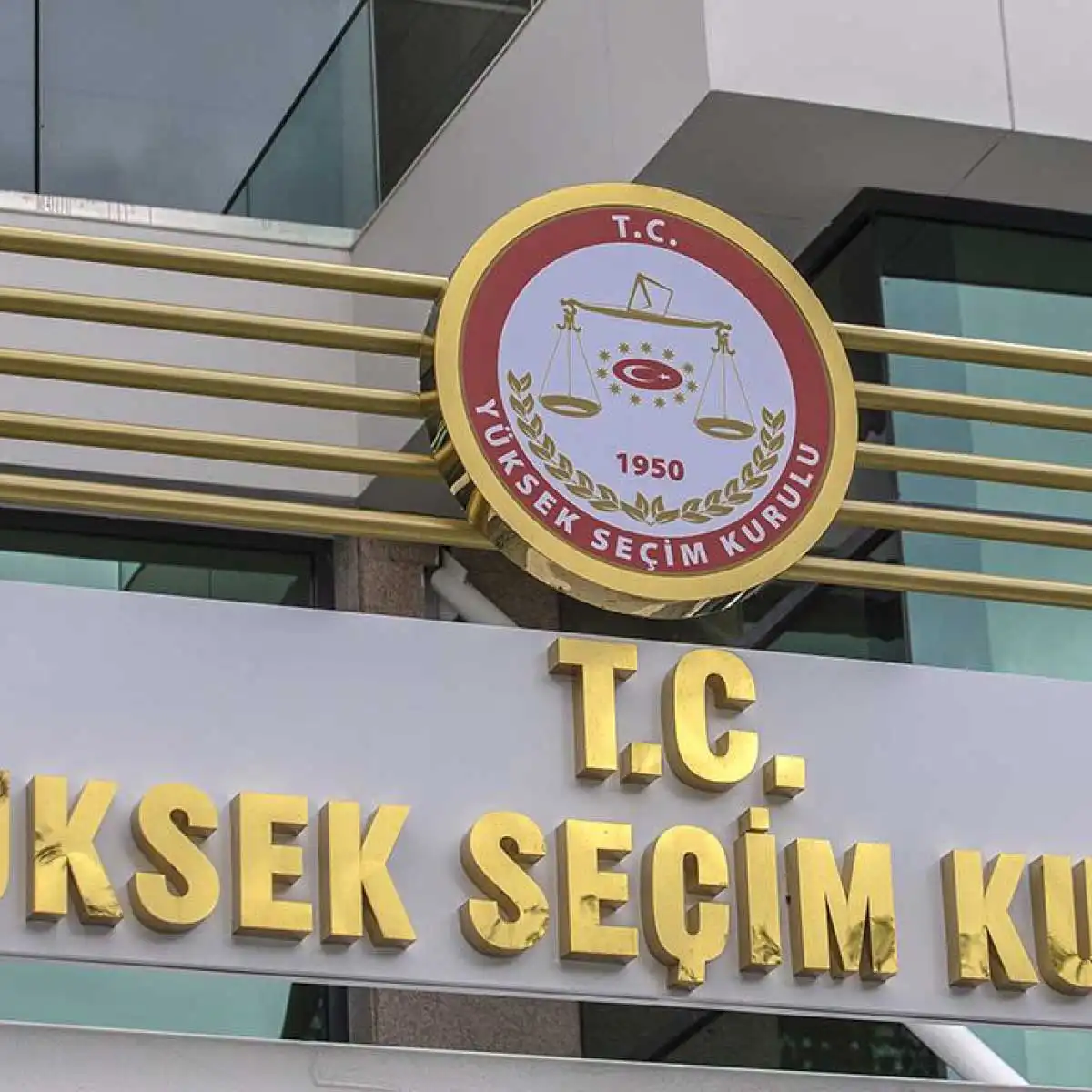 Yüksek Seçim Kurulu (YSK) Nedir, Görevleri Nelerdir?